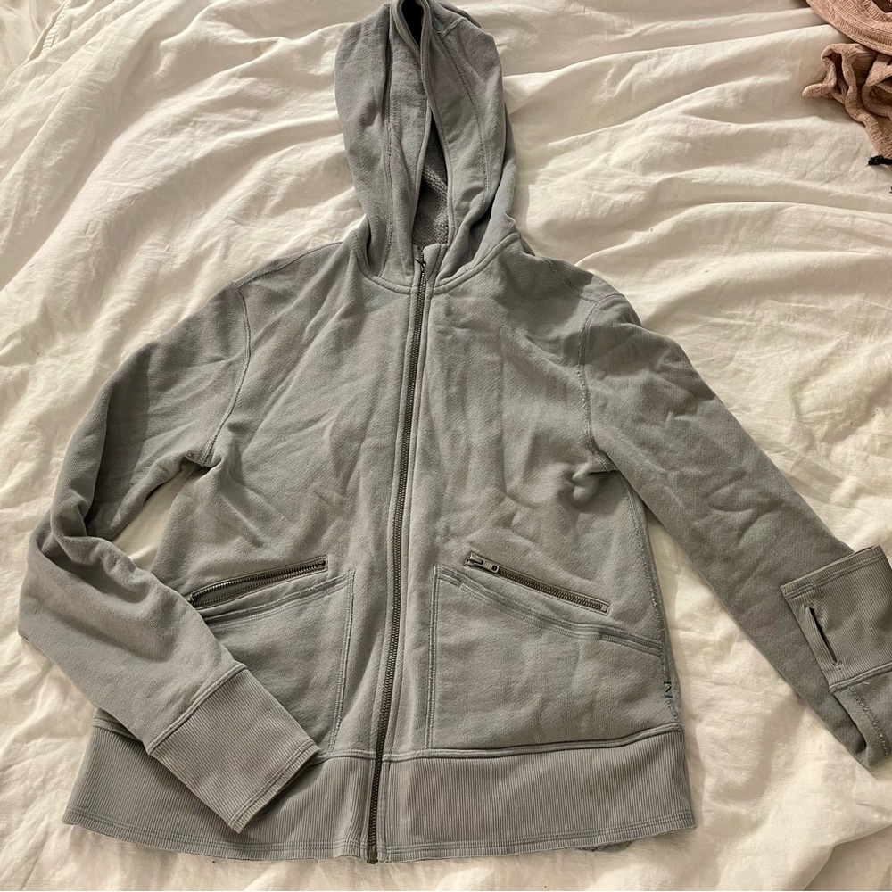 Grey Sweatshirt